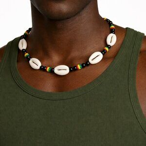 Black and White Shell Beaded Necklace